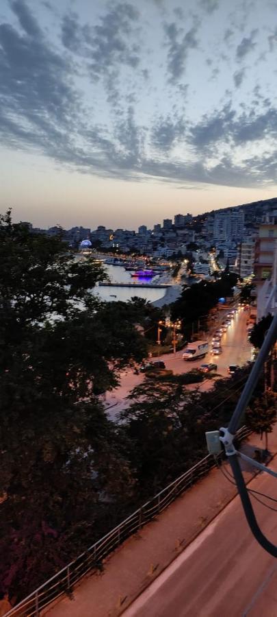 Xhemi'S Apartment Sarandë Eksteriør billede
