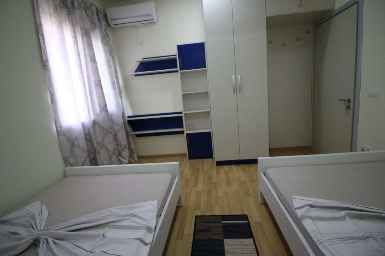Xhemi'S Apartment Sarandë Eksteriør billede